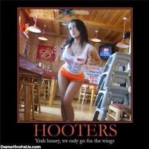 hooters-hottie-demotivational-poste.jpg