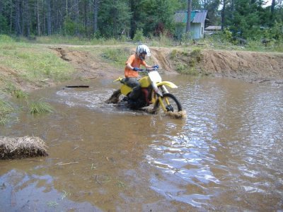 suzuki 175 006.jpg