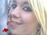 girl-licks-pole-in-10-degree-weather-gets-tongue-stuck---webcastr.jpg