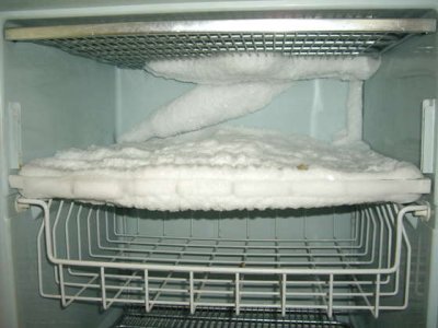 De-ice-your-freezer-laidback-style.jpg